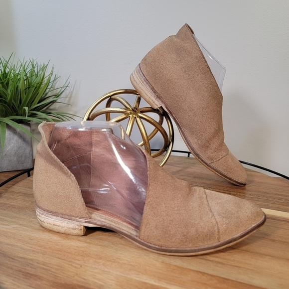 Free People Royale Suede D'orsay Pointed Toe Booties Flats Size 36.5 - Picture 17 of 17